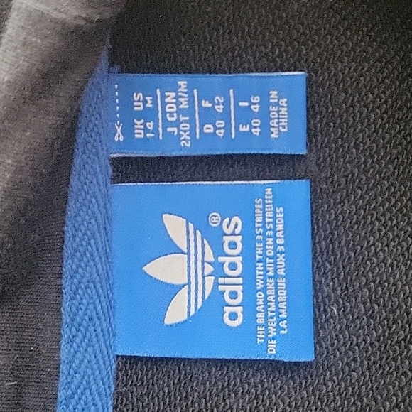 adidas Crop Sweatshirt - Picture 5 of 5